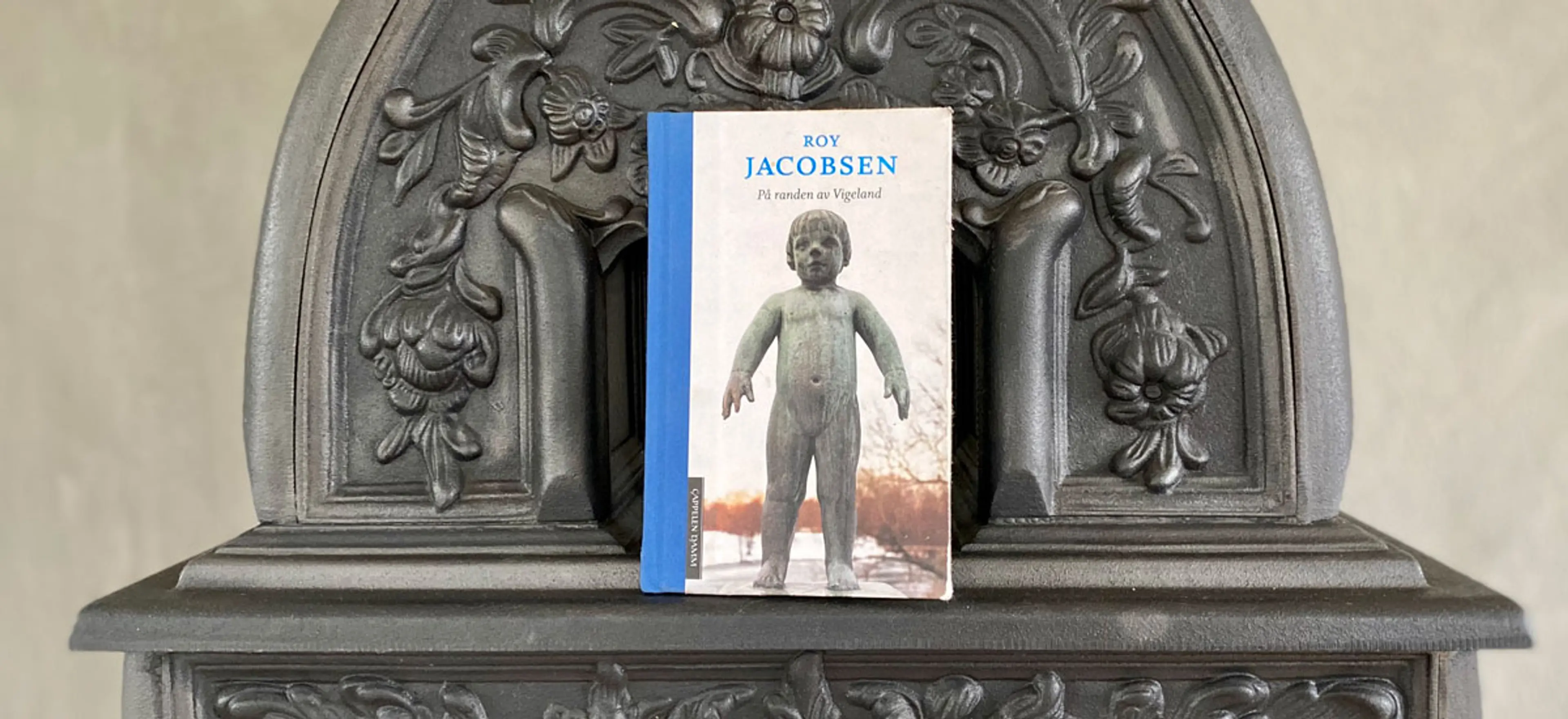 Roy Jacobsens personlige essay om hans besøk i Vigelandsparken som barn gjorde dypt inntrykk på mange lesere da den først utkom i samlingen «Det felles eide». (Foto: Maria Myrvoll)
