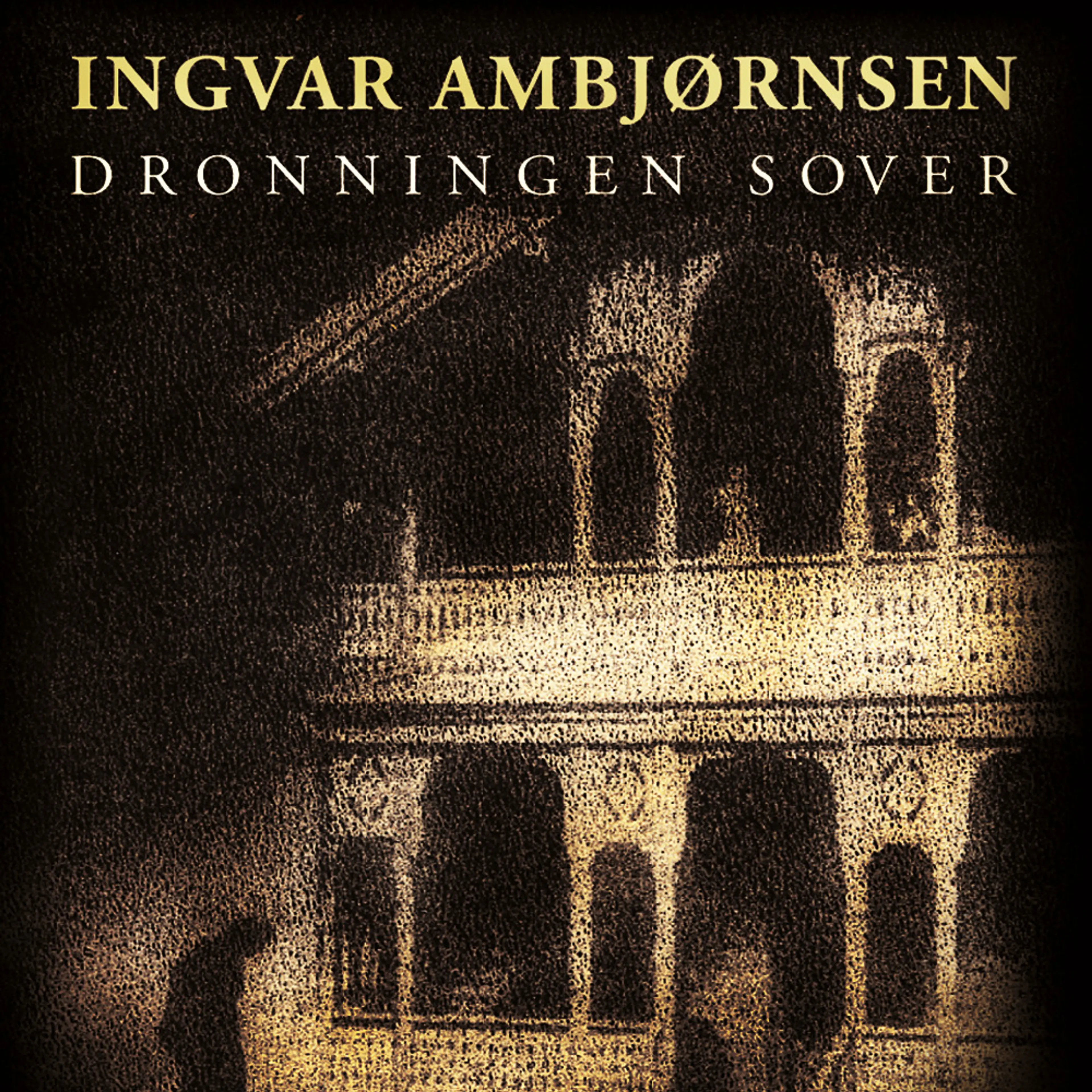 Omslag Dronningen sover av Ingvar Ambjørnsen (Lydbok)