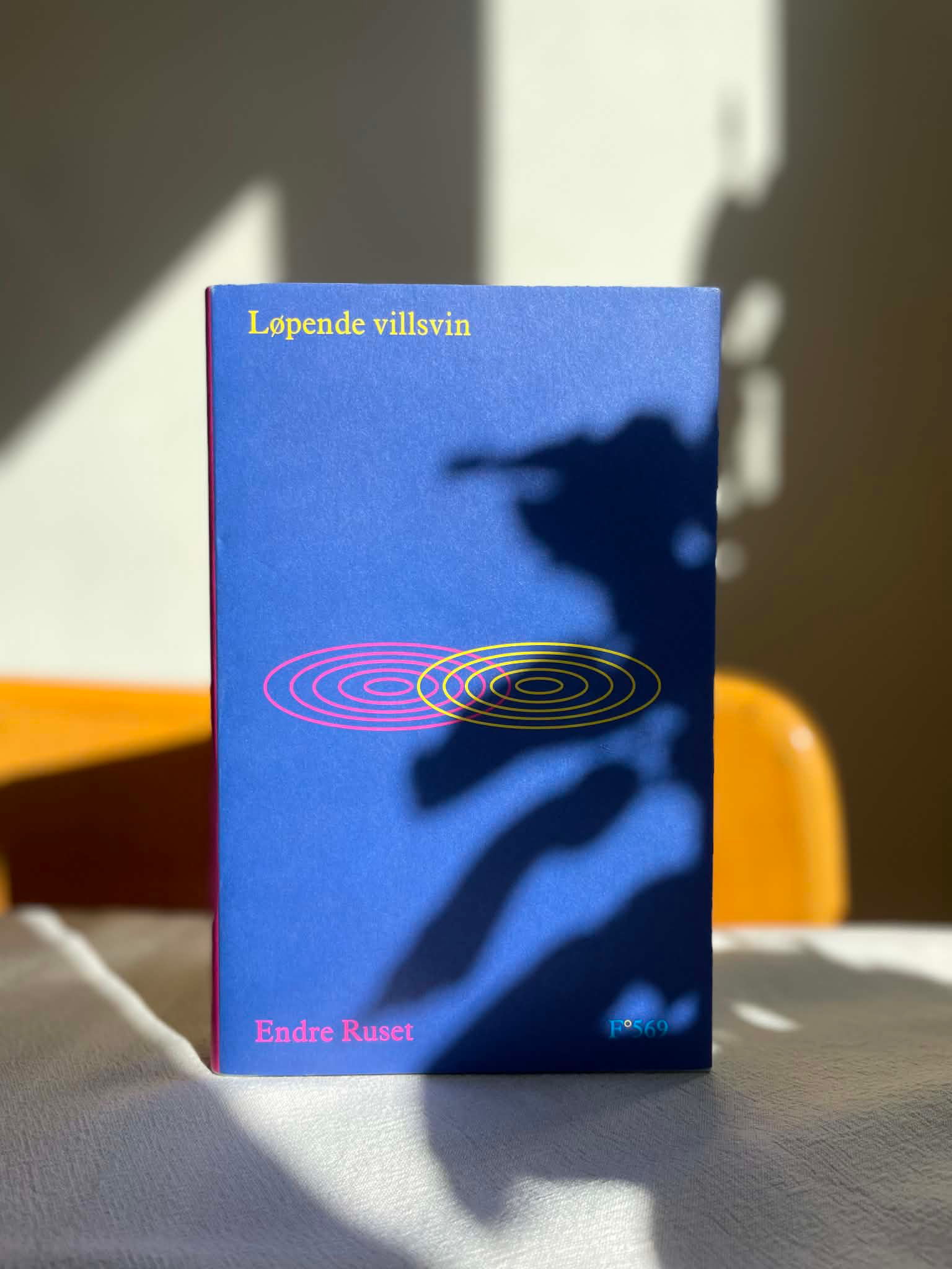 Løpende villsvin av Endre Ruset