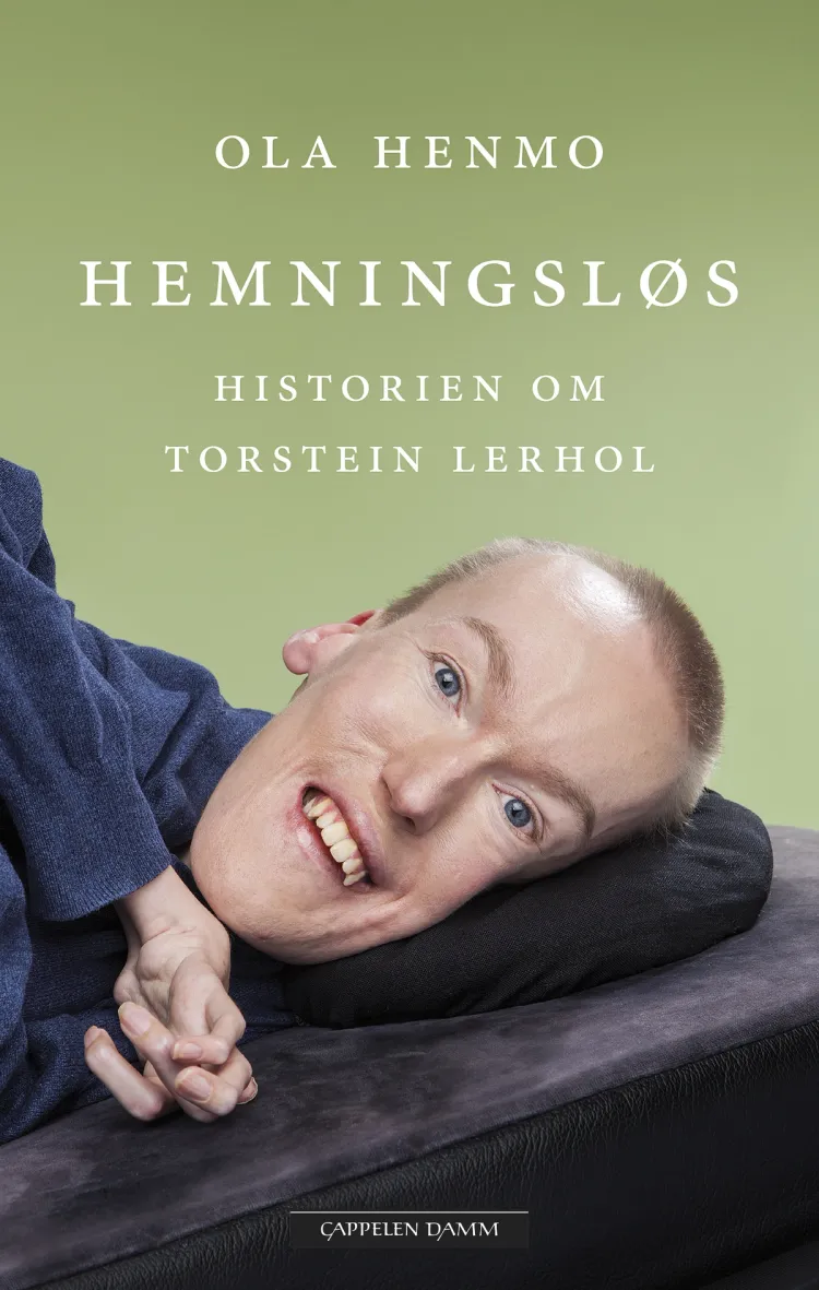 Omslag Hemningsløs av Ola Henmo og Torstein Lerhol (Ebok)