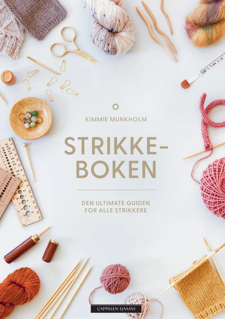 Omslag Strikkeboken av Kimmie Munkholm (Innbundet)