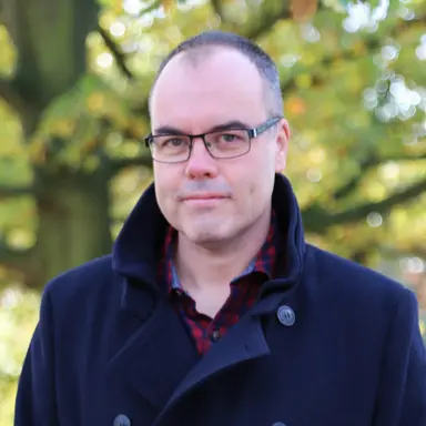 Bidragsyter Sam Lloyd