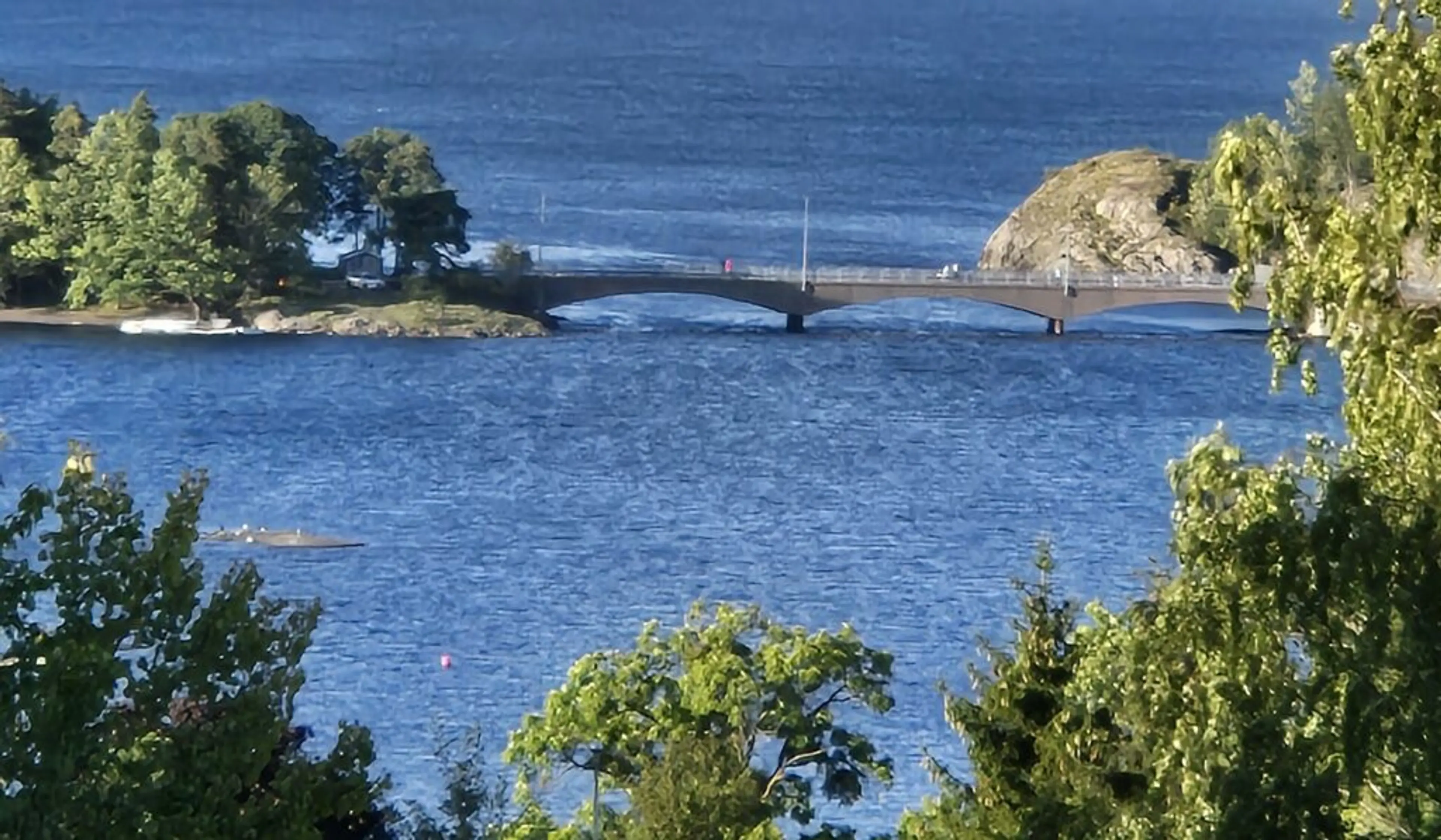 Foto av Løvøya og Mellomøya