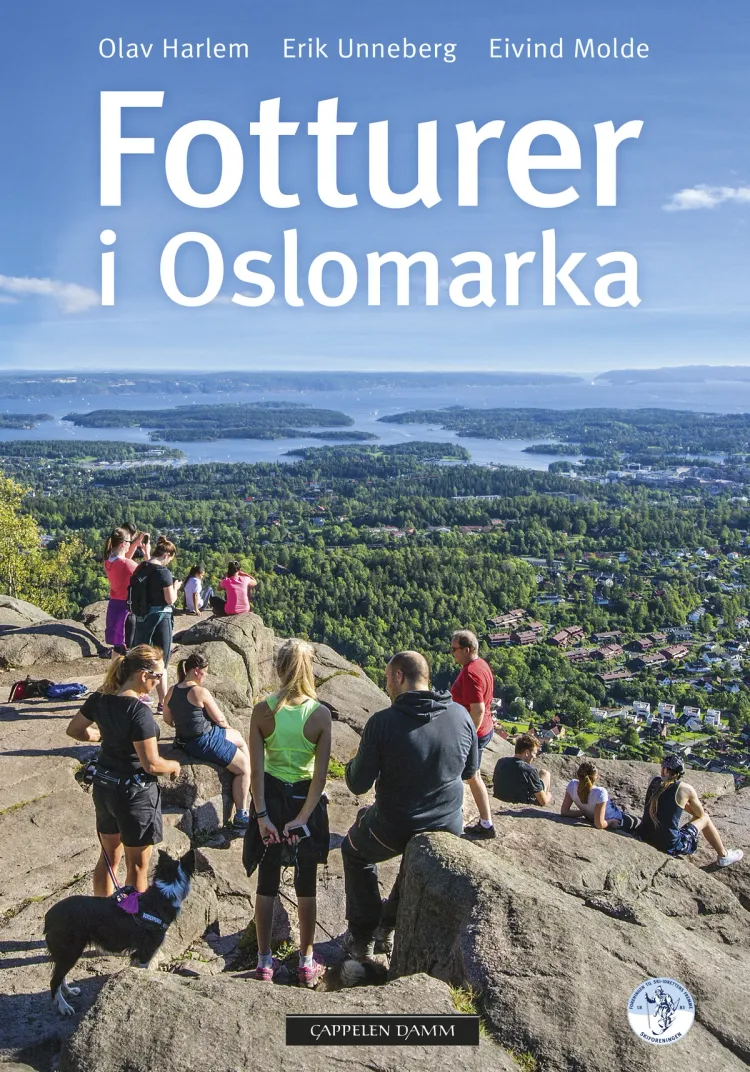 Omslag Fotturer i Oslomarka av Olav Harlem, Erik Unneberg og Eivind Molde (Innbundet)