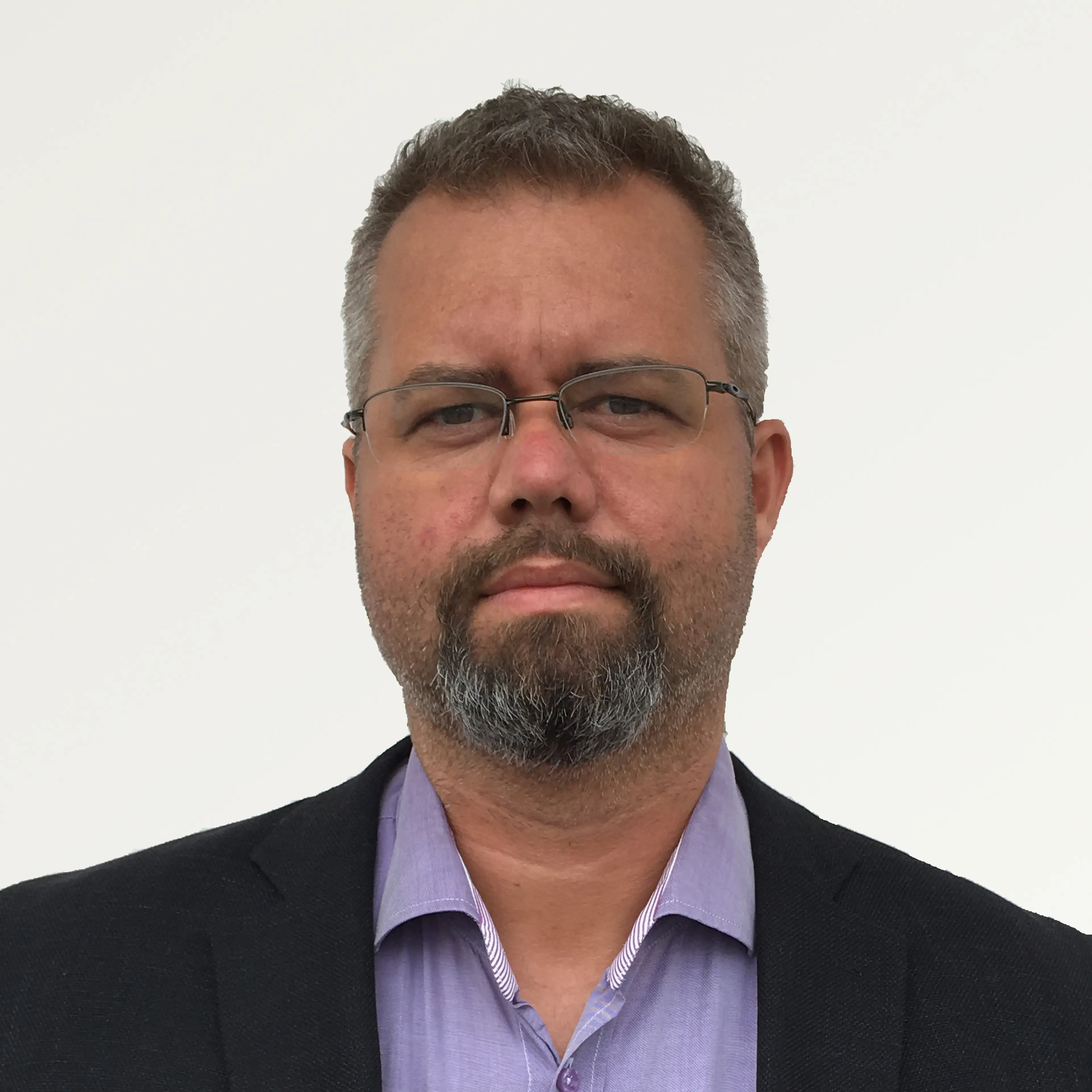 Bidragsyter Kent  M. E. Kvalvik