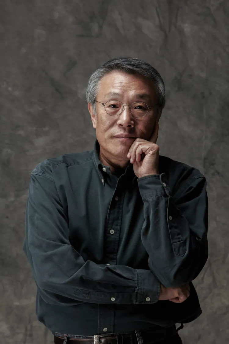 Bidragsyter Hwang Sok-Yong