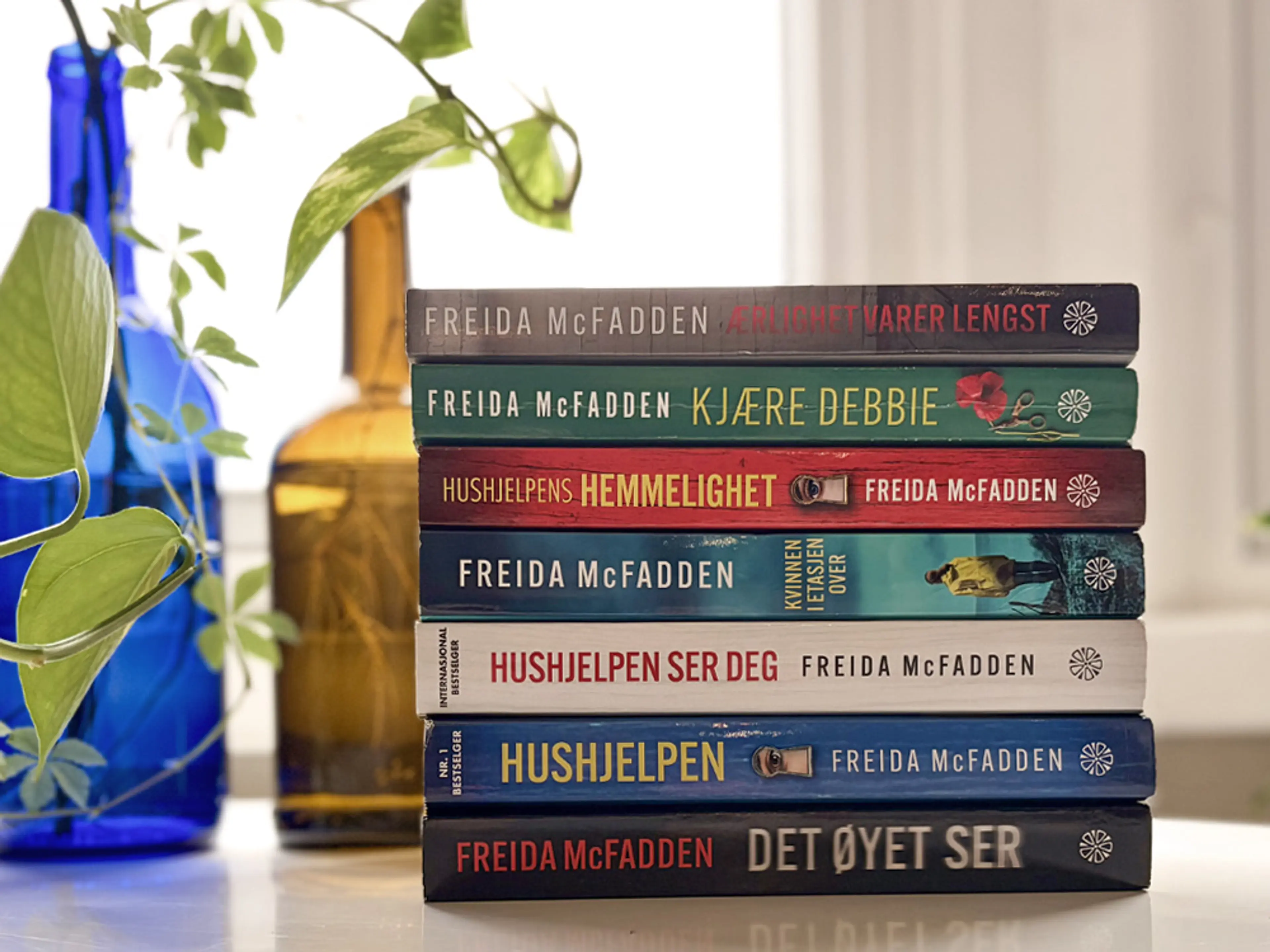 Foto av bøker av Freida McFadden