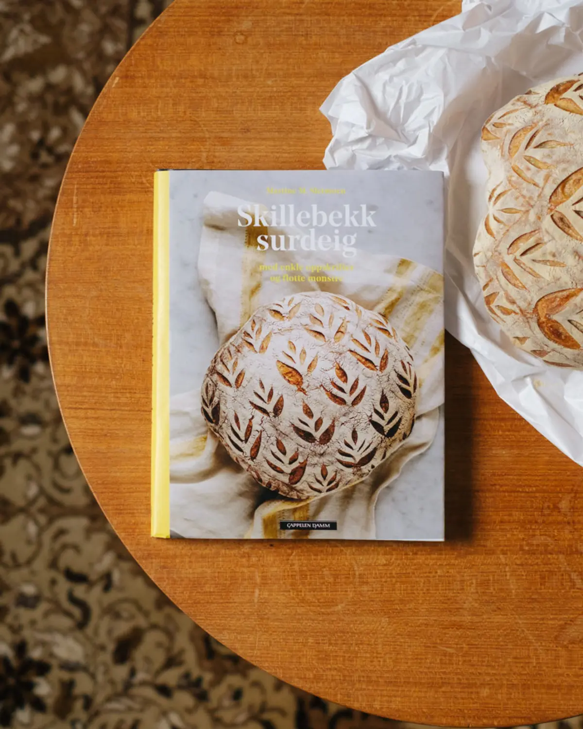 Foto av boka «Skillebekk surdeig»