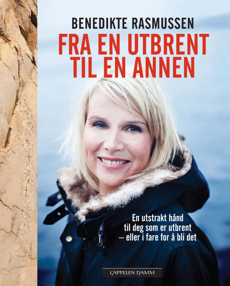 Omslag Fra en utbrent til en annen av Benedikte Rasmussen (Ebok)