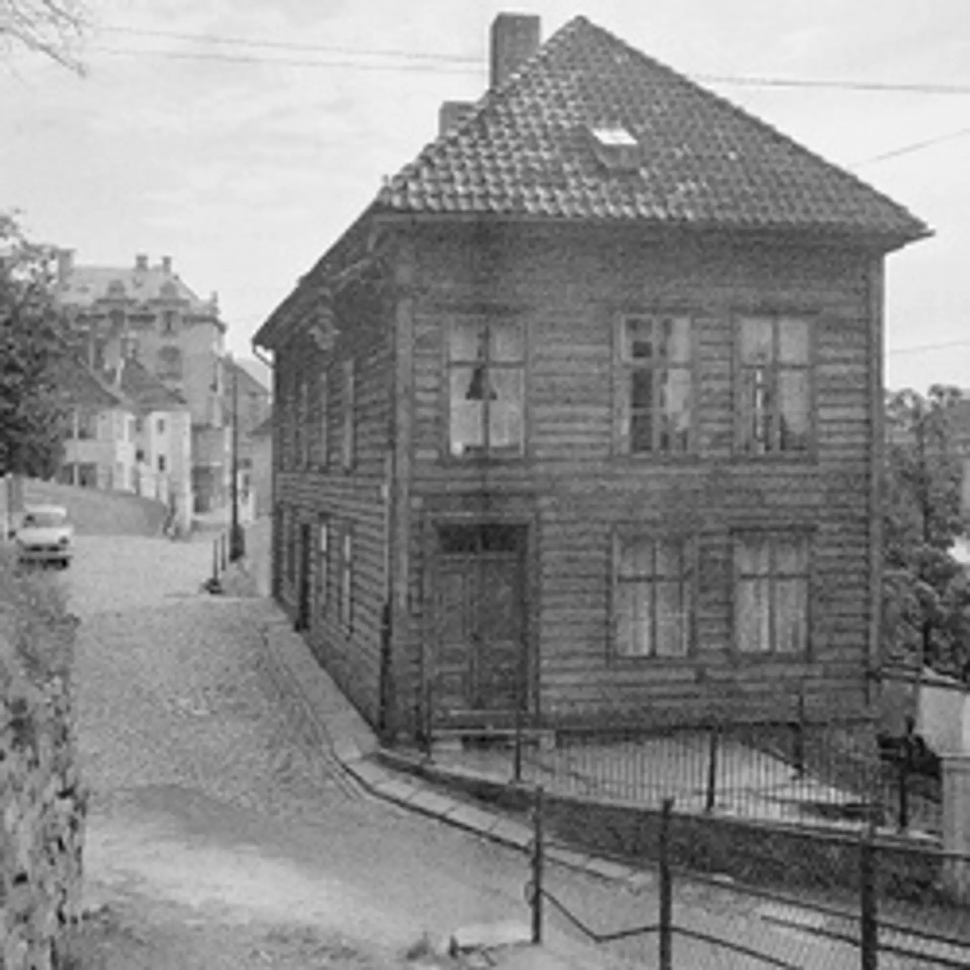 Verftsbakken der Elvira og hennes familie bor.