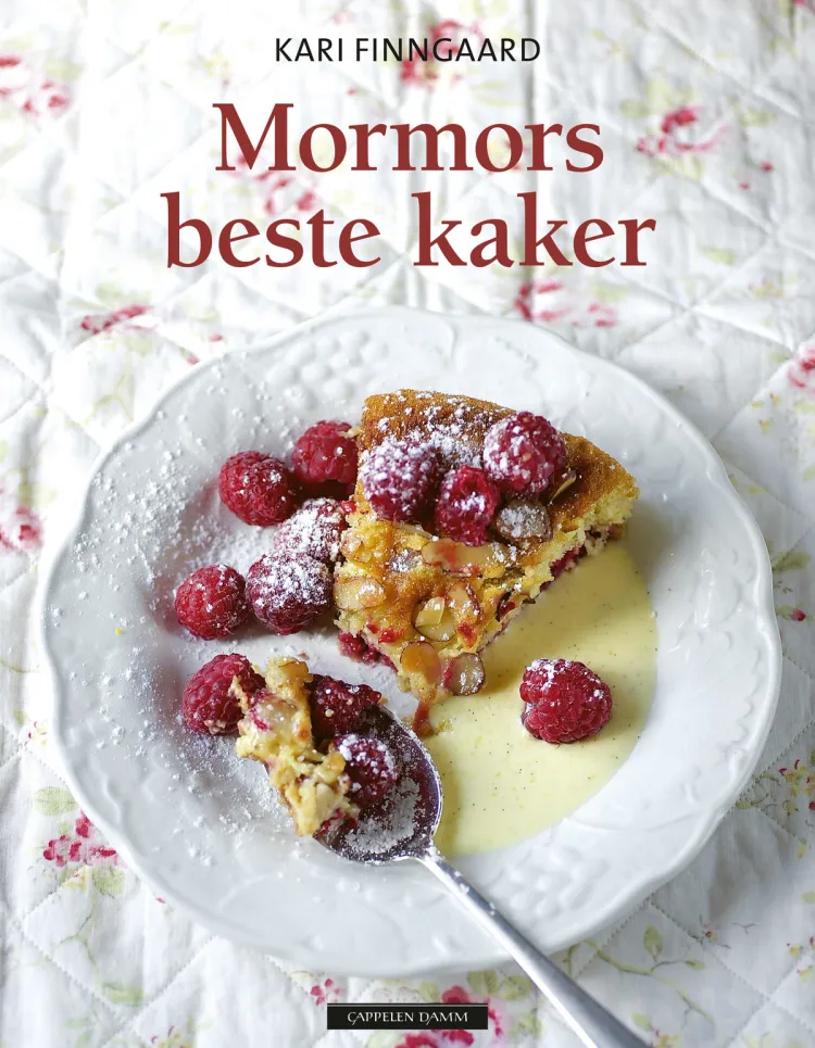 Omslag Mormors beste kaker av Kari Finngaard (Innbundet)