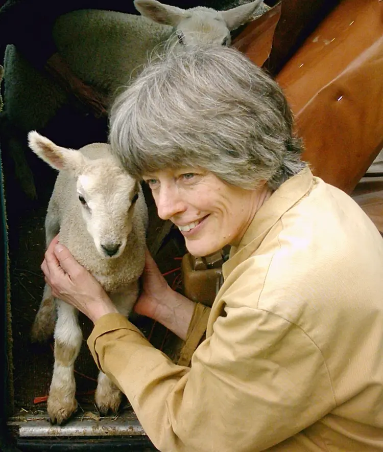 Bidragsyter Rosamund Young