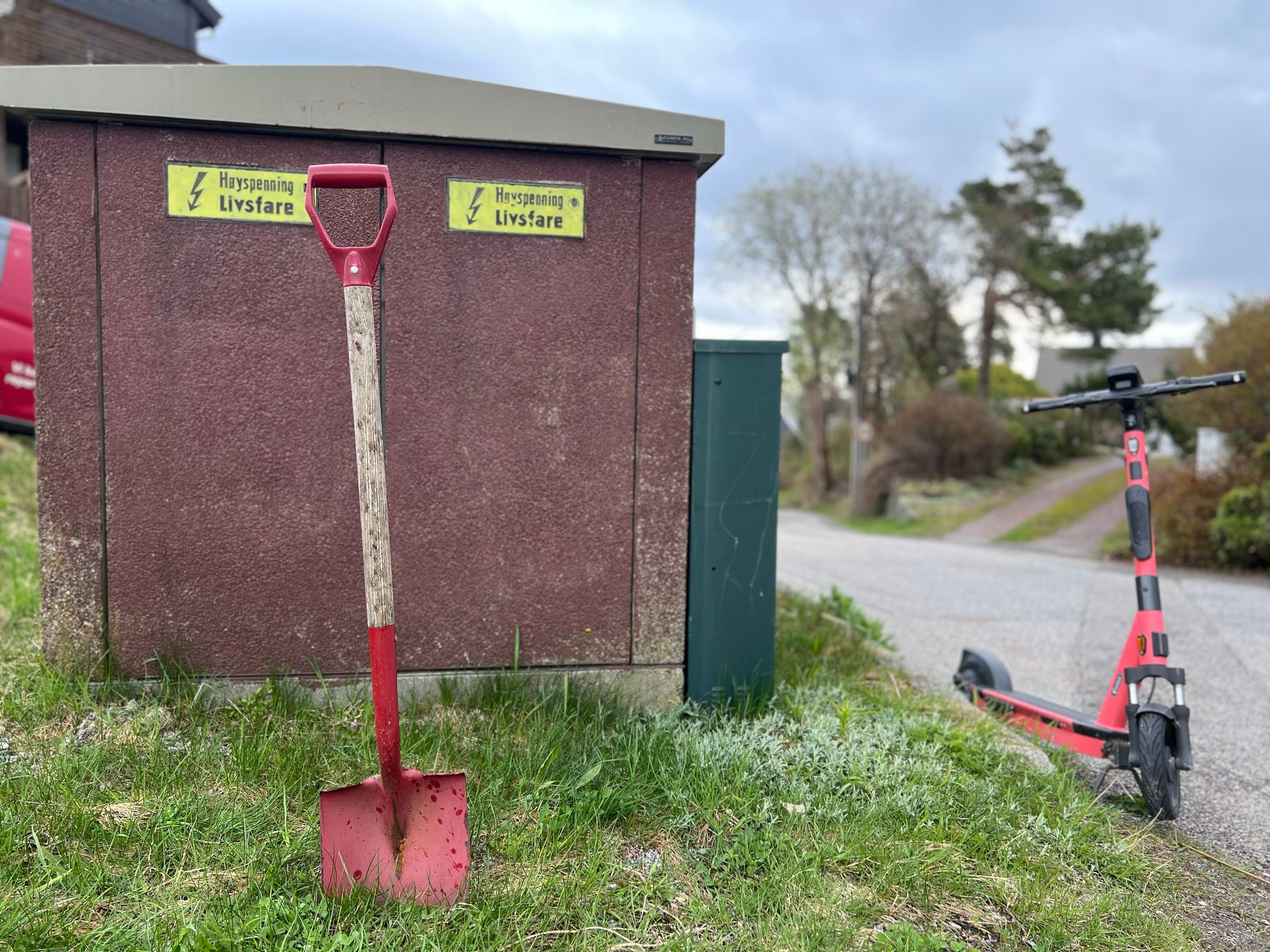 spade og nettstasjon