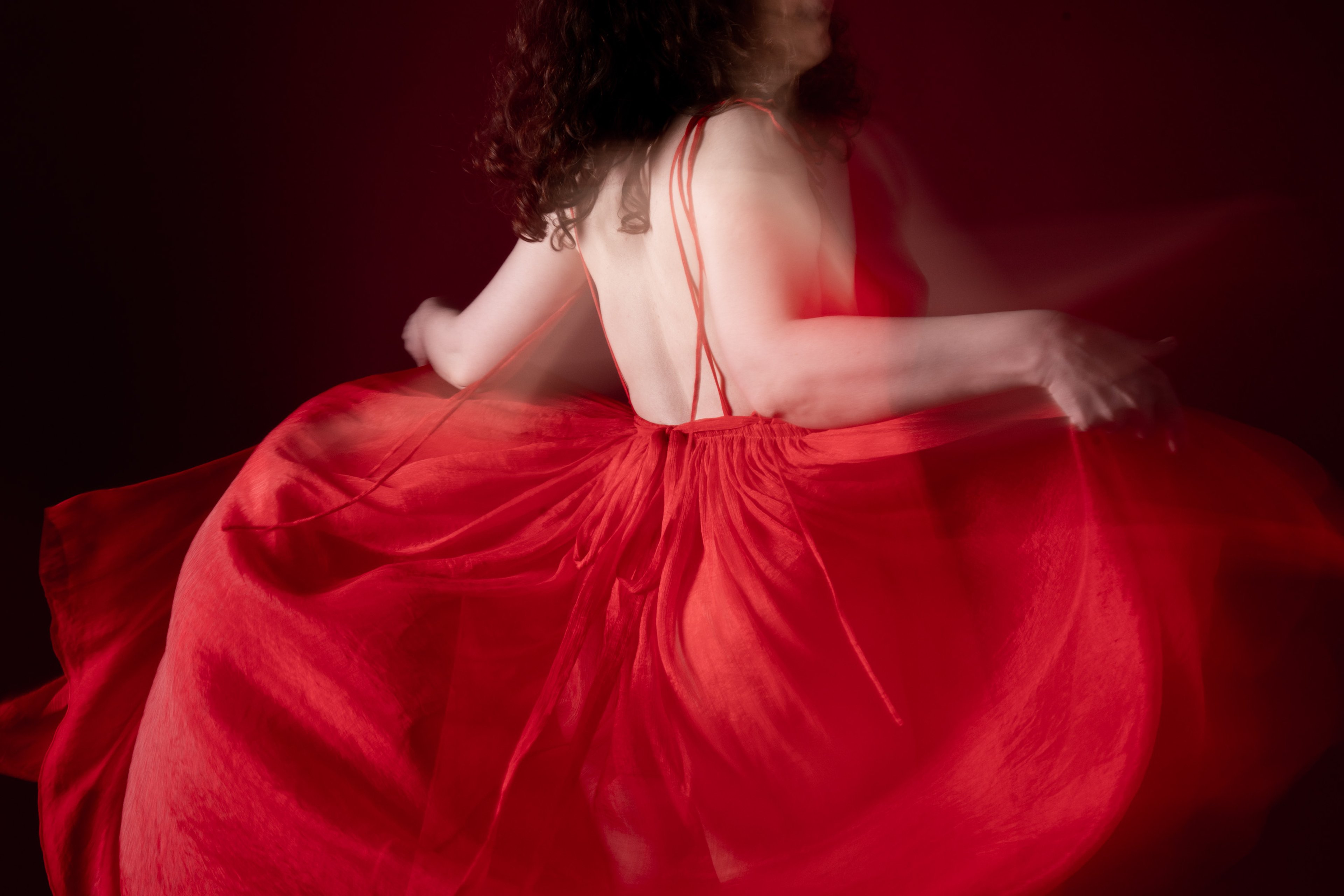 Nina — Traces of Light — frame 4