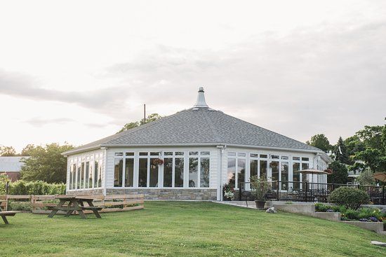 Waupoos Estate Winery
