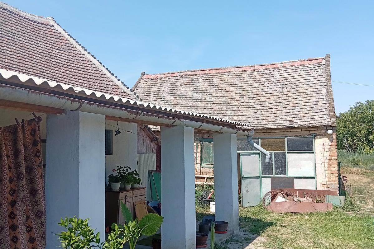 Seoska kuća sa imanjem