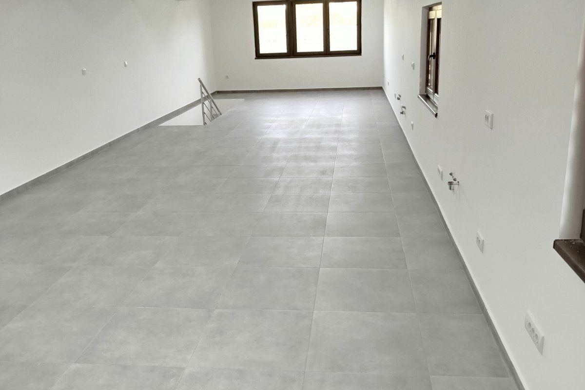 POSLOVNI P.1700/mesec
