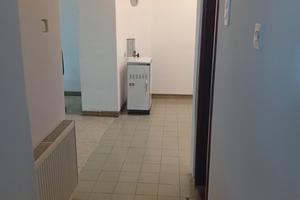 Dvorišni stan 80m2 5