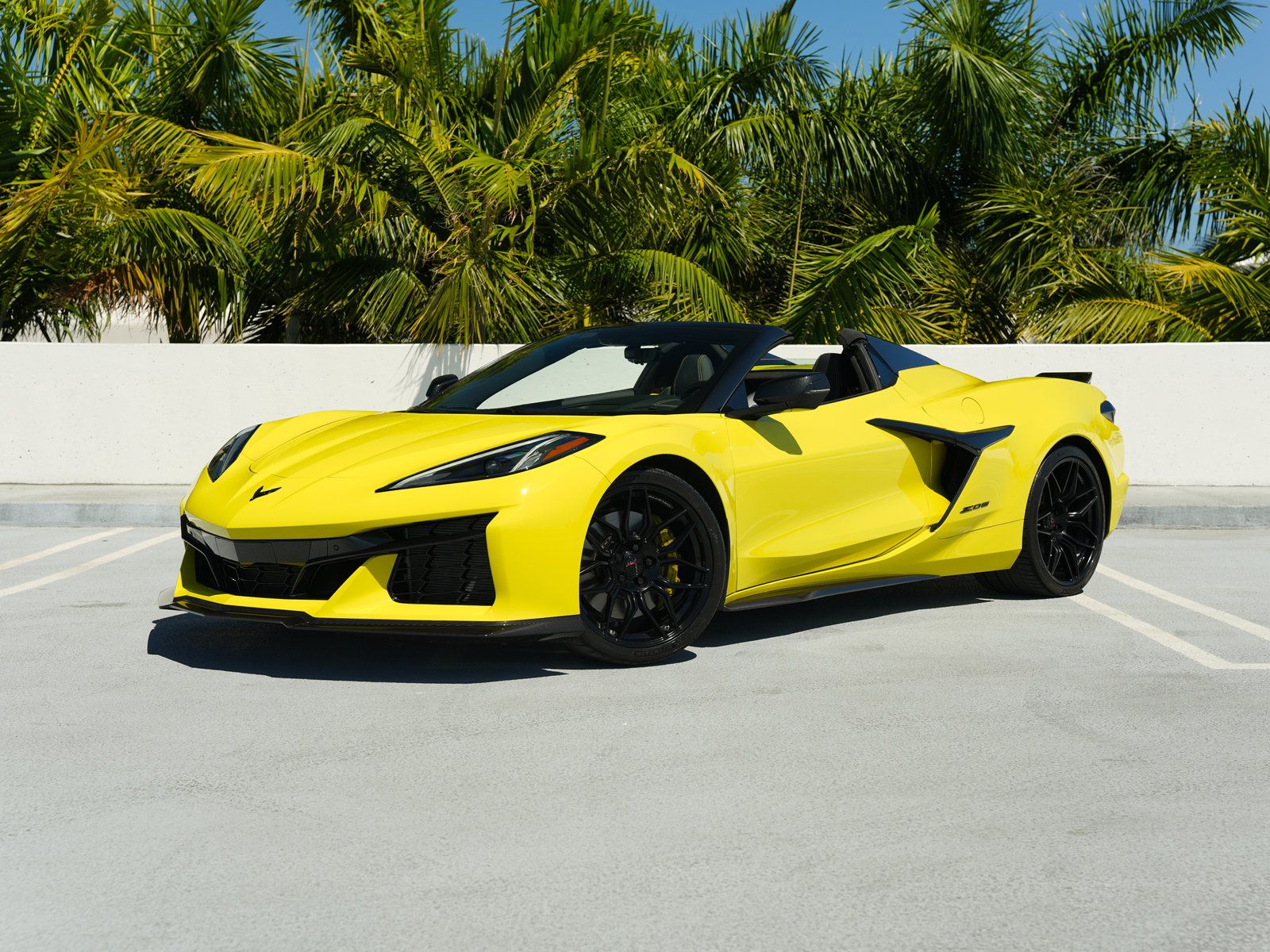 C8 Z06 Convertible Yellow — Rent in Miami | Miami Exotics VIP