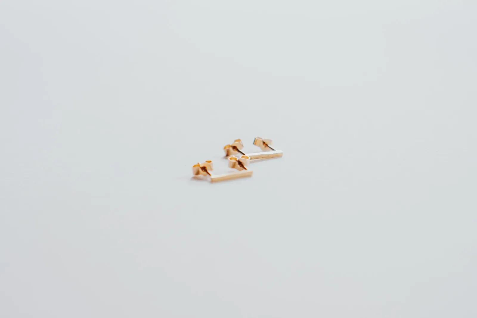 Dinky Double Studs