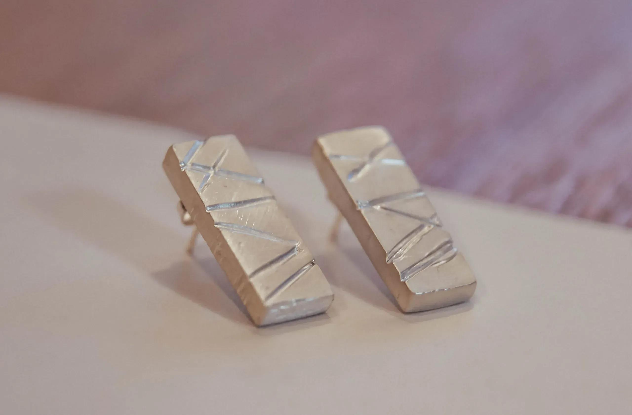Cross Hatch Studs