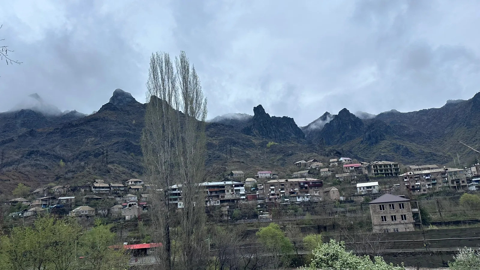 When you think of Armenia, most travelers picture ancient monasteries perched high in the mountains, the turquoise waters of Lake Sevan, or the majestic Mount Ararat. Yet very few make their way to Alaverdi – a town that reveals an entirely different side of the country. Raw, rugged, industrial, and surprisingly authentic.