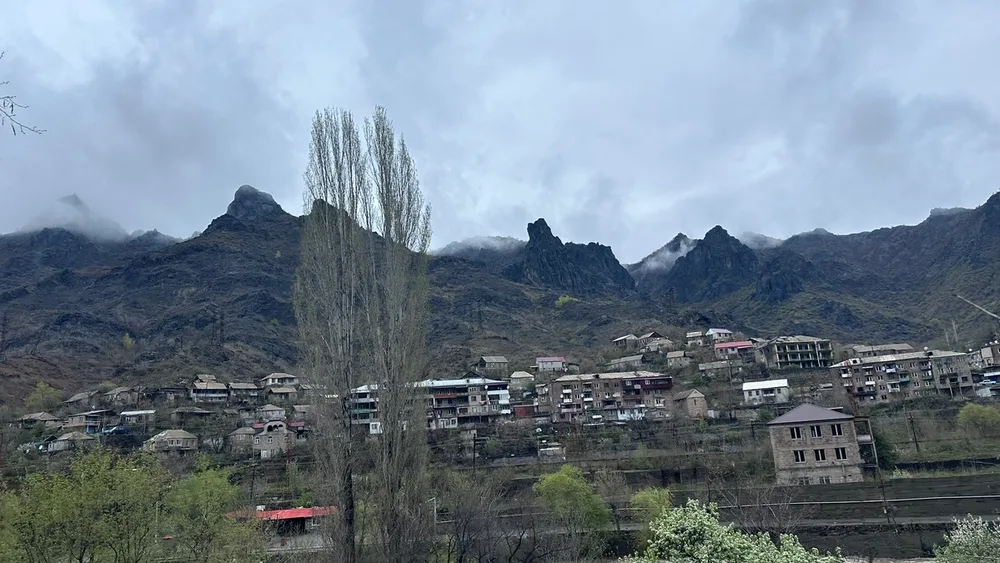When you think of Armenia, most travelers picture ancient monasteries perched high in the mountains, the turquoise waters of Lake Sevan, or the majestic Mount Ararat. Yet very few make their way to Alaverdi – a town that reveals an entirely different side of the country. Raw, rugged, industrial, and surprisingly authentic.