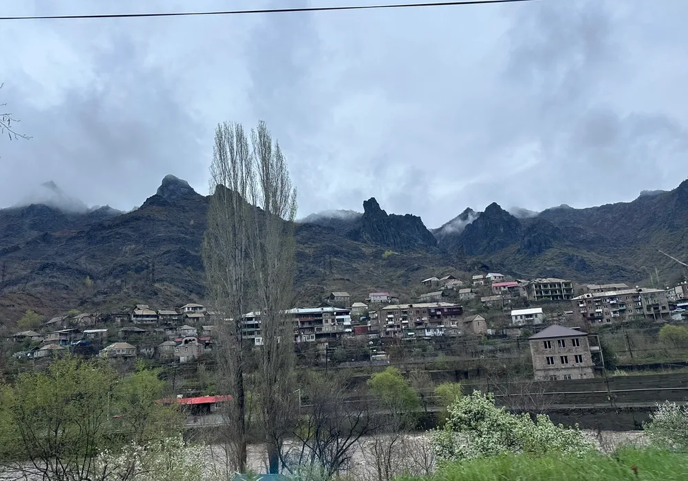 When you think of Armenia, most travelers picture ancient monasteries perched high in the mountains, the turquoise waters of Lake Sevan, or the majestic Mount Ararat. Yet very few make their way to Alaverdi – a town that reveals an entirely different side of the country. Raw, rugged, industrial, and surprisingly authentic.