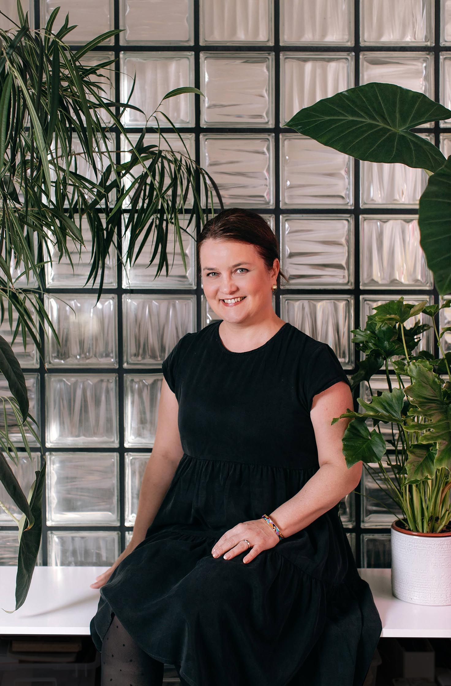 Ing. arch. Mira Nedobová, Senior architektka, Interiérová dizajnérka