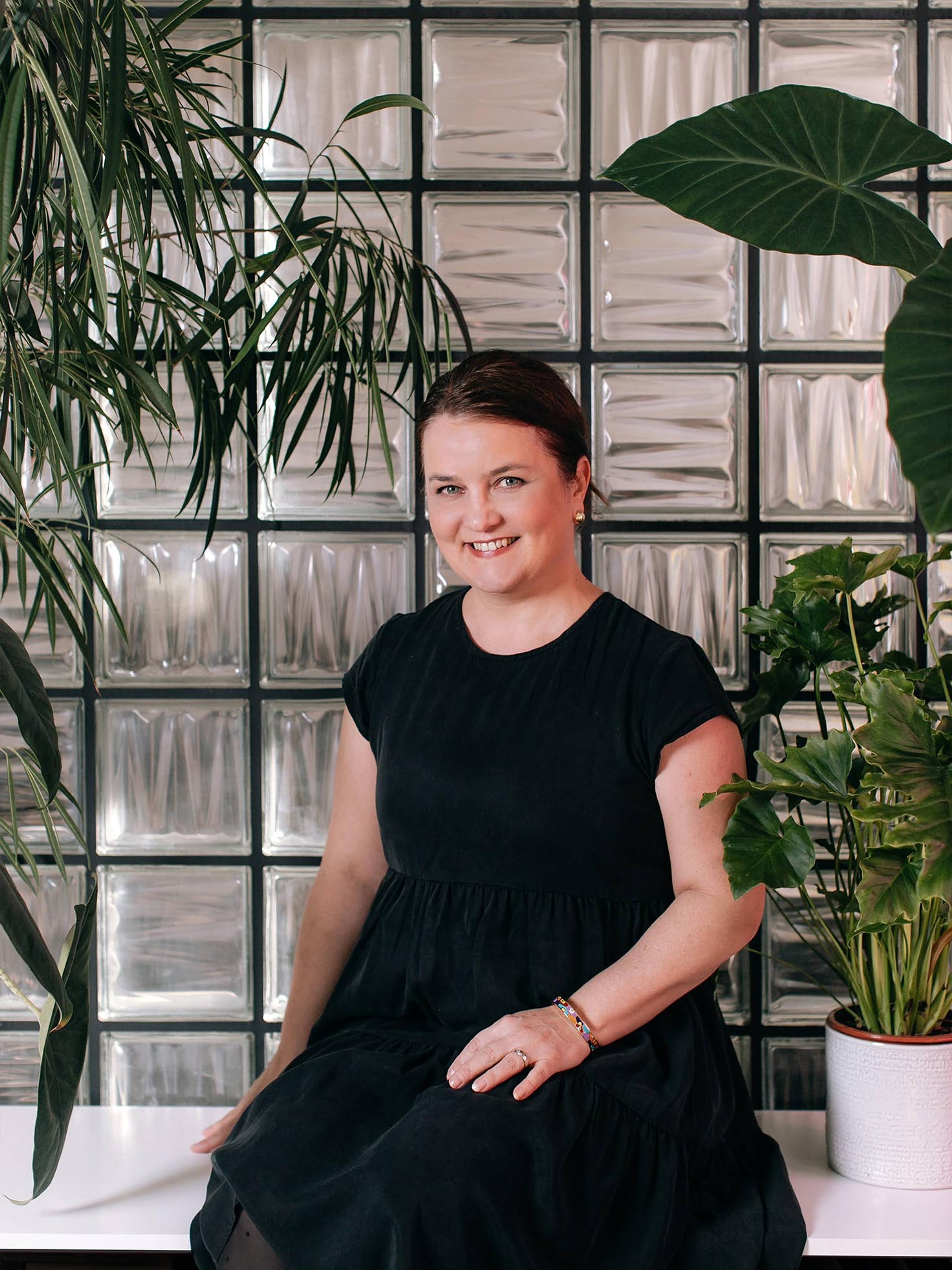 Ing. arch. Mira Nedobová, Senior architektka, Interiérová dizajnérka