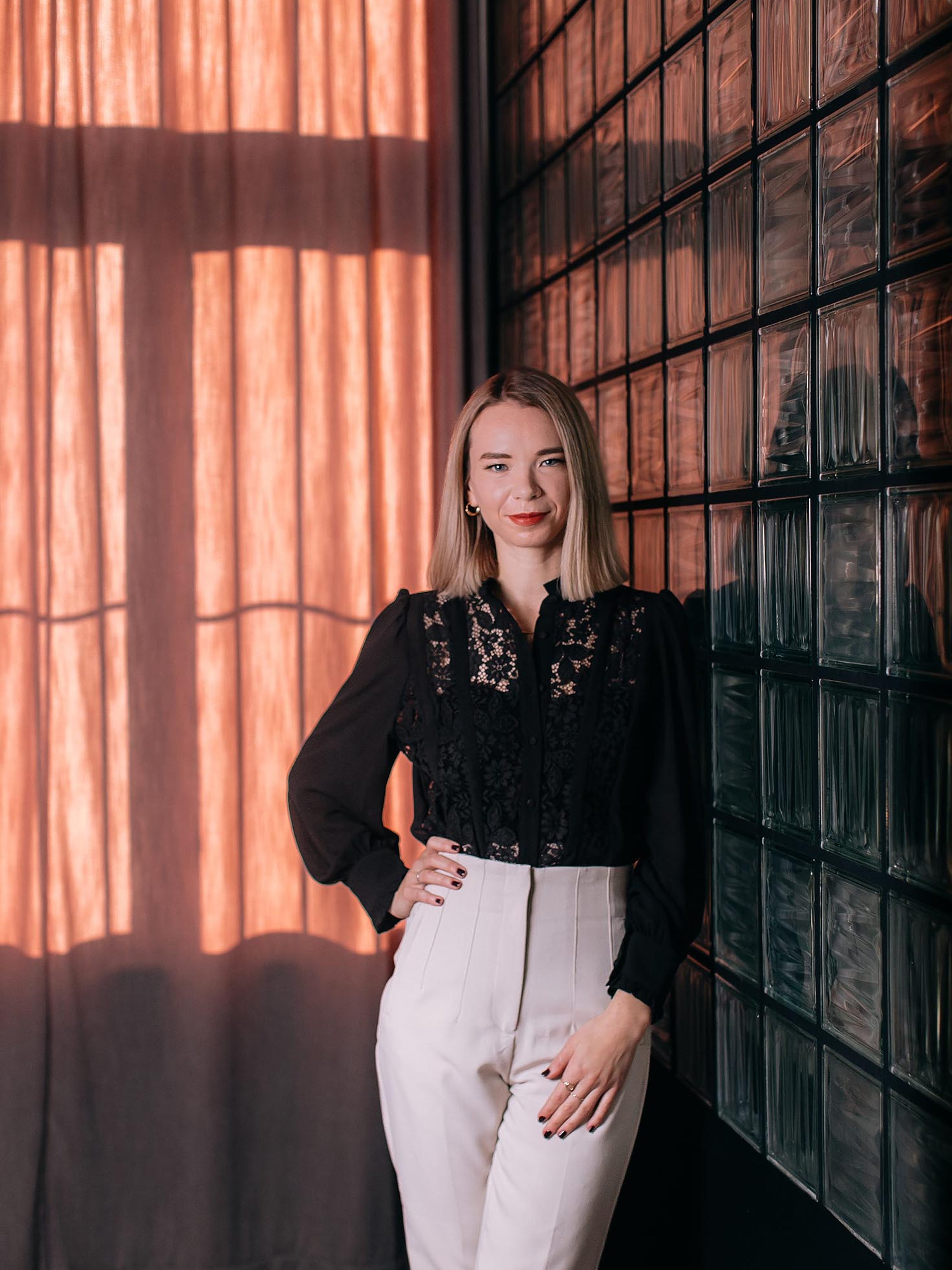 Ing. arch. Lucia Kušnírová, Senior architektka, interiérová designérka, partnerka