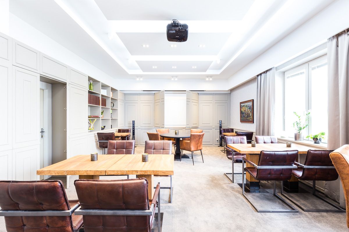 Interiér firemného klubu - Image 5