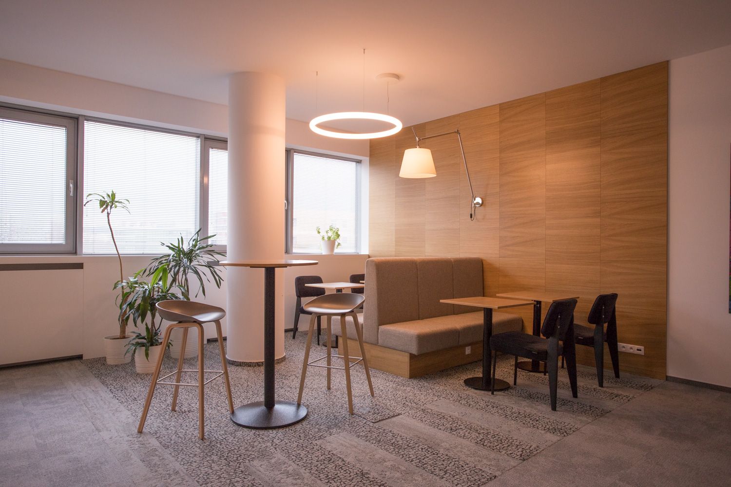 Interiér kancelárií Zenithmedia - Image 5