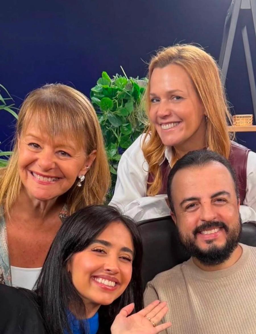 Andrea Eboli com colegas após uma gravação