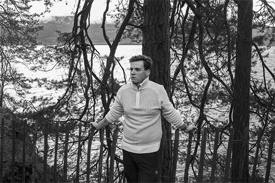 En dag som aldri stilner