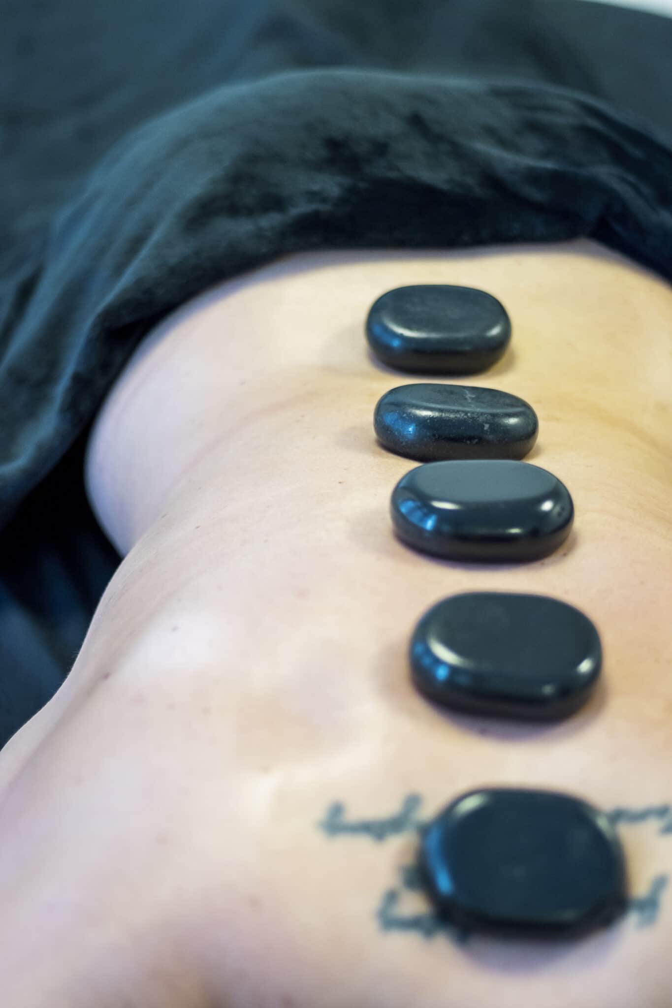 Velvære og afslapning igennem varme lavasten