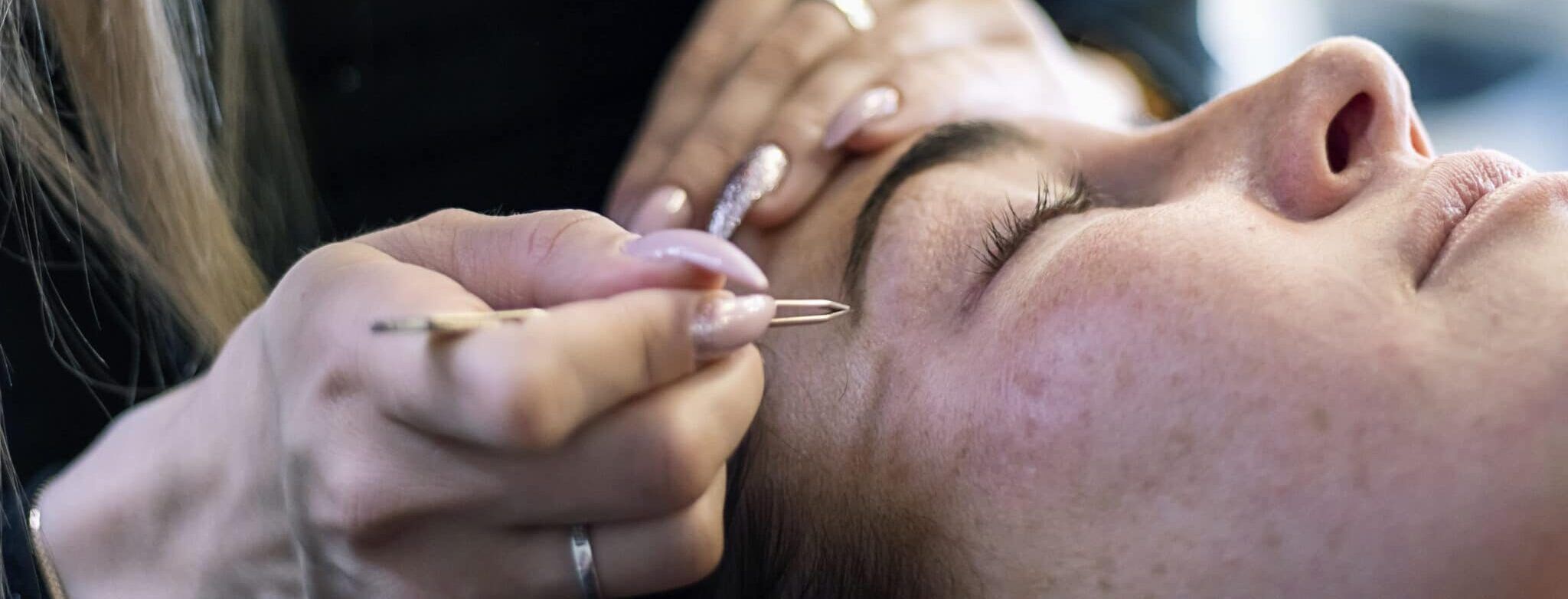 Giv dine egne bryn og vipper nyt liv