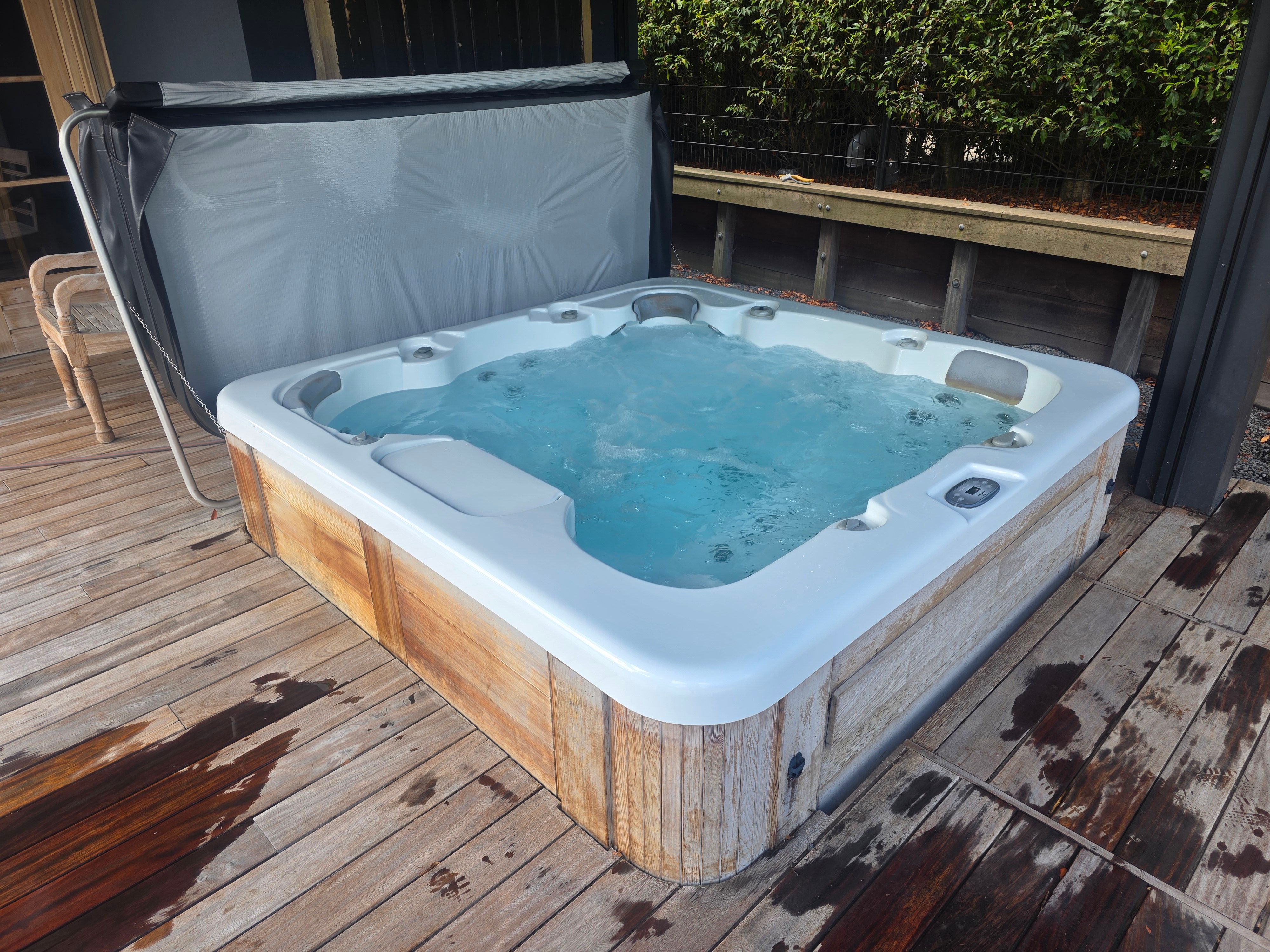 Tijd voor ontspanning: geniet van je whirlpool in de herfst!