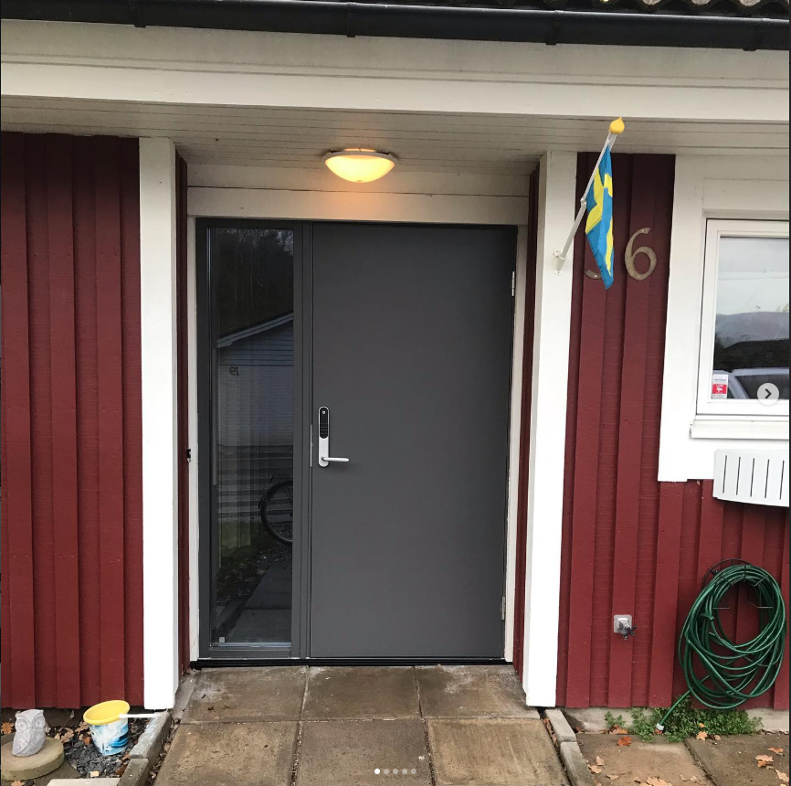 Entredörr i Hökåsen