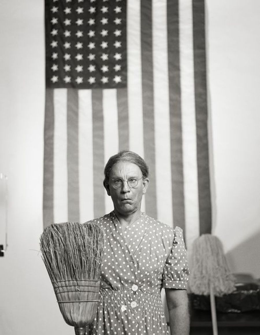 Gordon Parks / American Gothic, Washington, D.c. (1942)