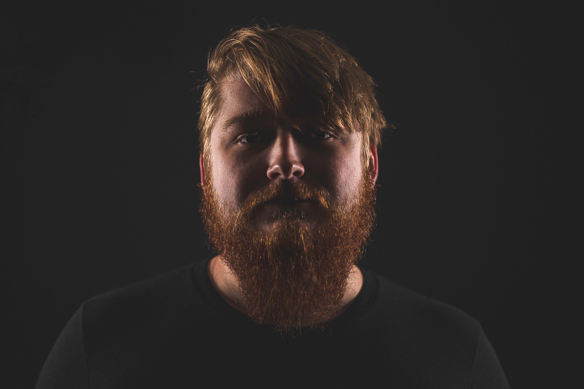 Headshot of Andrew Elmore