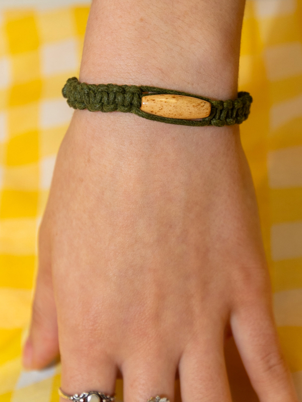 Macrame bracelet workshop