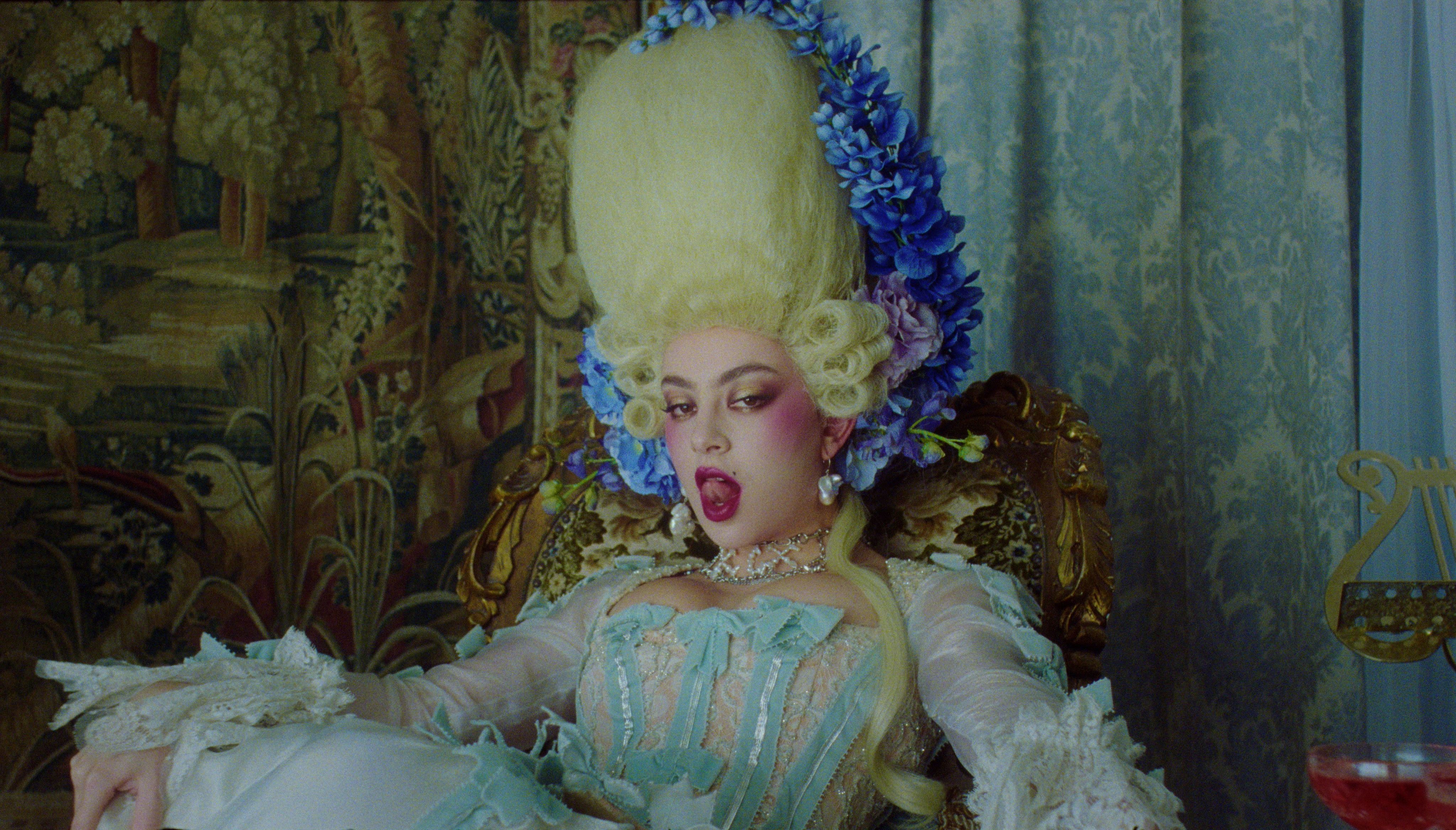 Charlie XCX - Used To Know Me