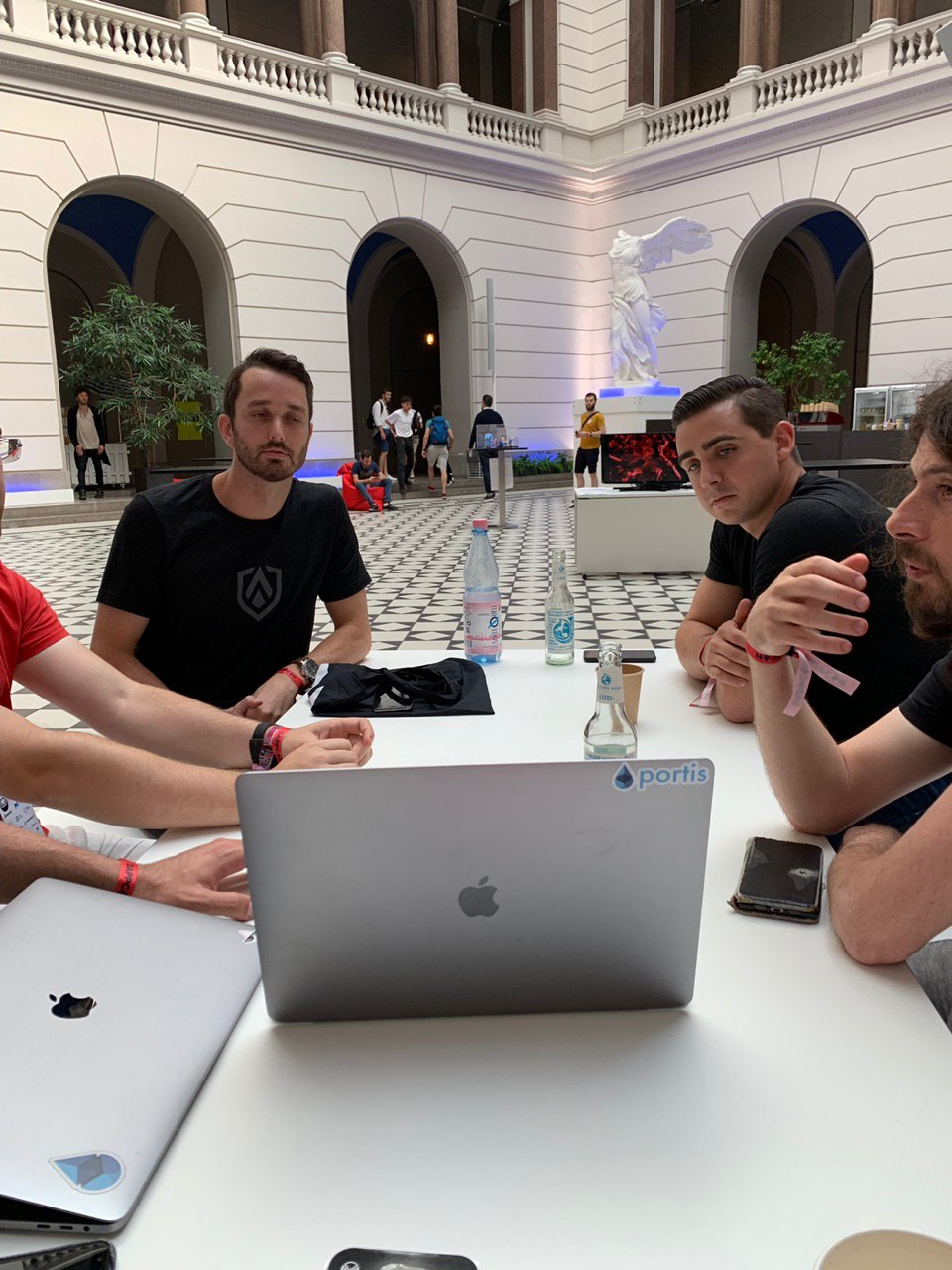 Brainstorming before the hackathon — Photo by Scott (Protis)