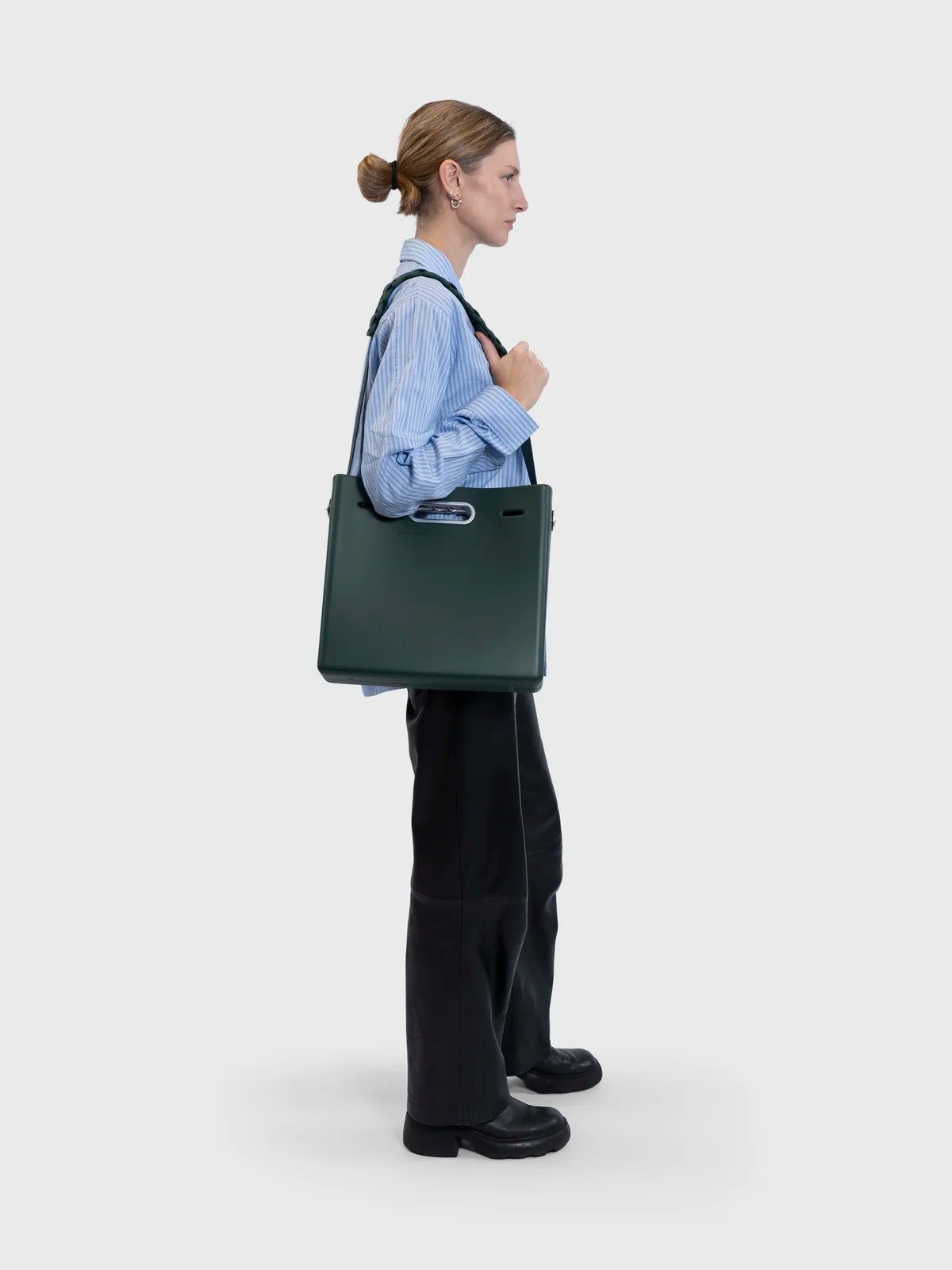 EAST WEST CLUTCH SYSTEM - MEDIUM in VELVET