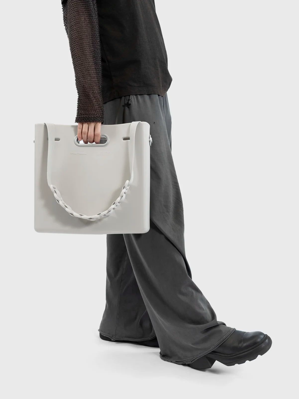 EAST WEST CLUTCH SYSTEM - MEDIUM in OPTIC