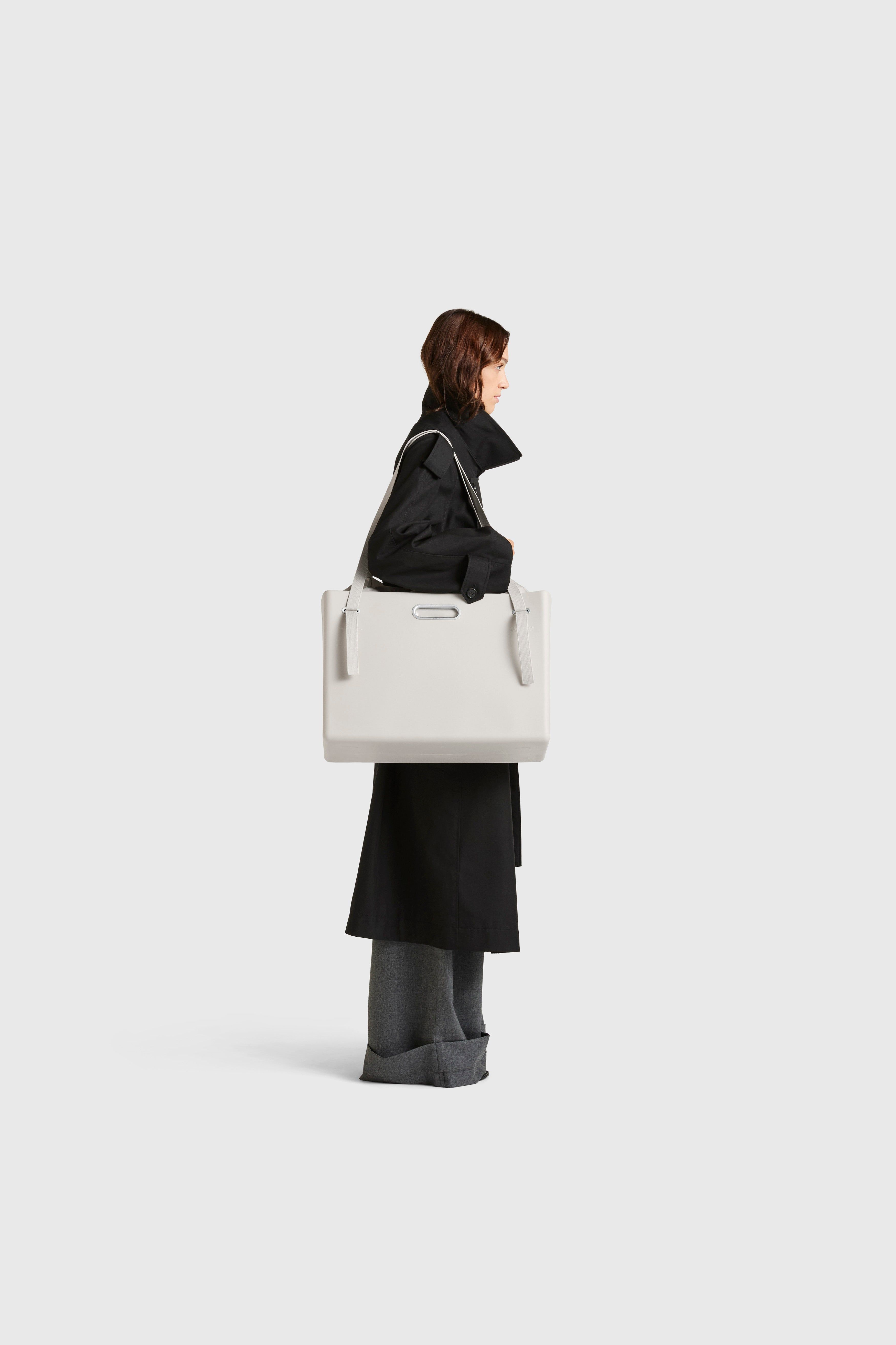 EAST WEST TOTE SYSTEM - XL in OPTIC