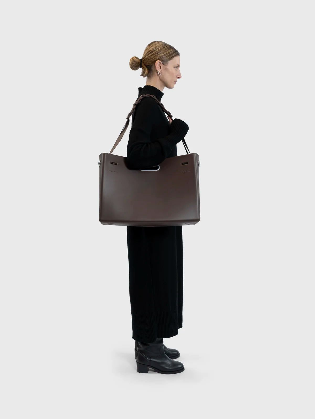 EAST WEST CLUTCH SYSTEM - XL in SOLSTICE