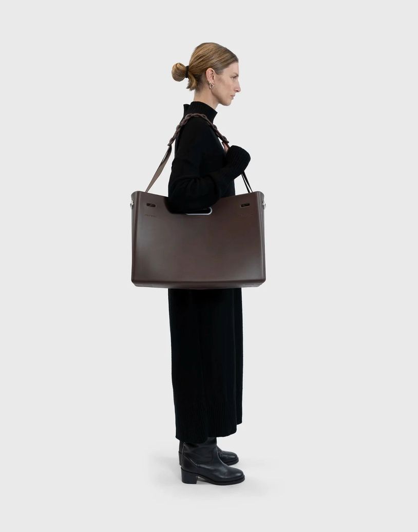EAST WEST CLUTCH SYSTEM - XL in SOLSTICE