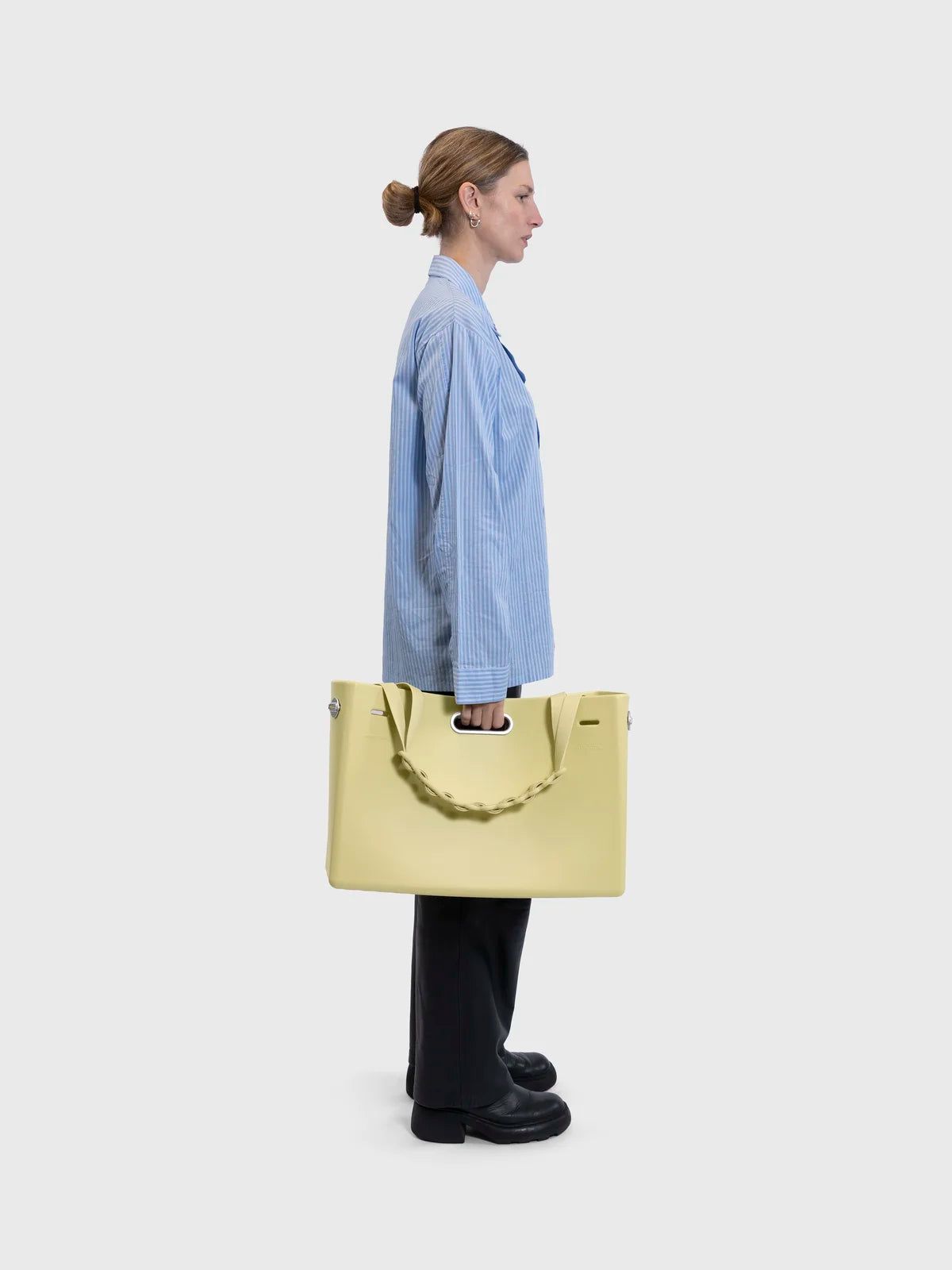 EAST WEST CLUTCH SYSTEM - XL in OXIDE